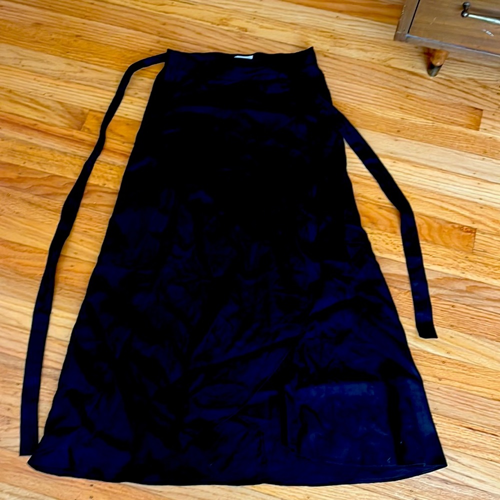 Never worn Wilfred wrap around skirt